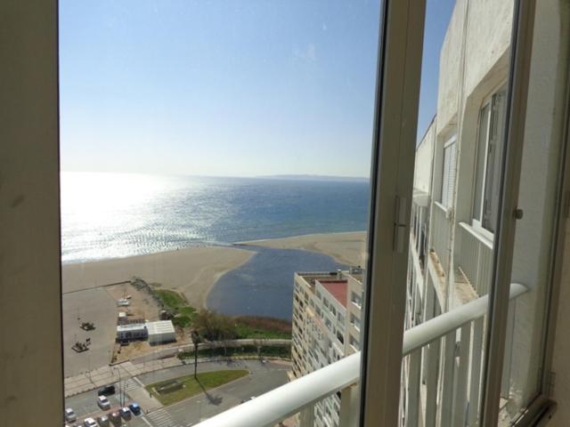 דירות אמפוריבראבה Apartamento Vista Mar Edificio Manhattan 19 מראה חיצוני תמונה
